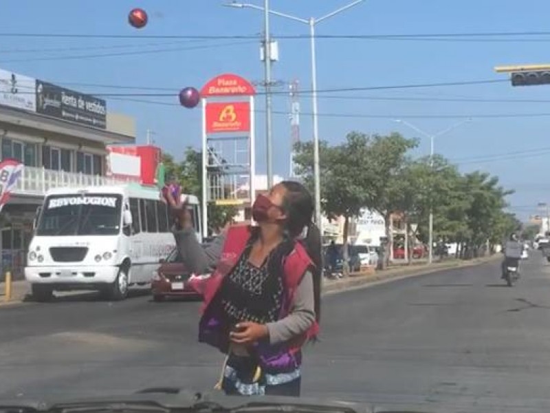 Pide DIF Culiacán no dar dinero a niños en semáforos
