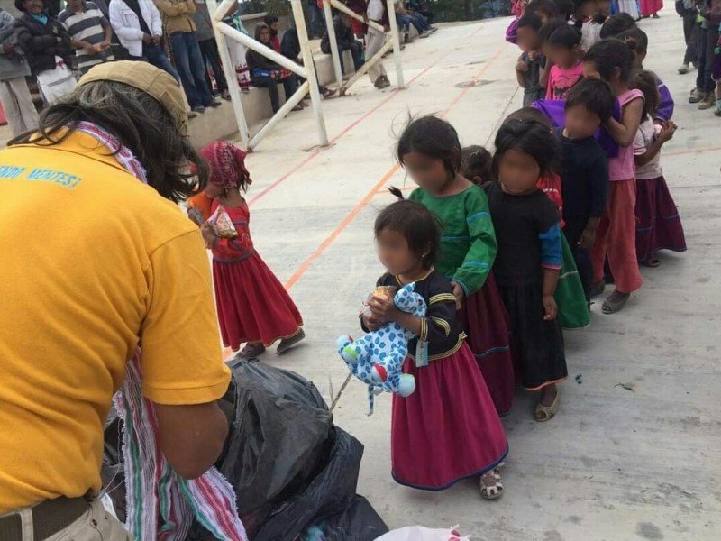 Niña indígena pide silla de ruedas como regalo de navidad