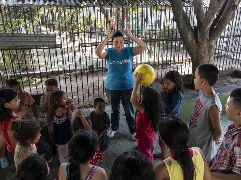 Pide Unicef atención a niños y niñas migrantes en México