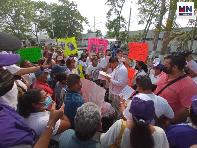 Piden a la SEV atender problemática de los CAM`s Tuxpan