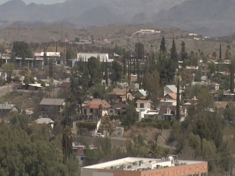 Piden a nogalenses seguir medidas preventivas al cruzar a Arizona