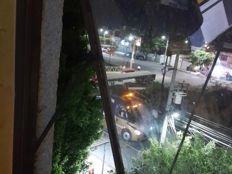 Piden a transito prohibir paso de trailers en Ascote