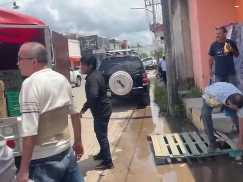 Piden apoyo damnificados por inundación en colonia 20 de noviembre