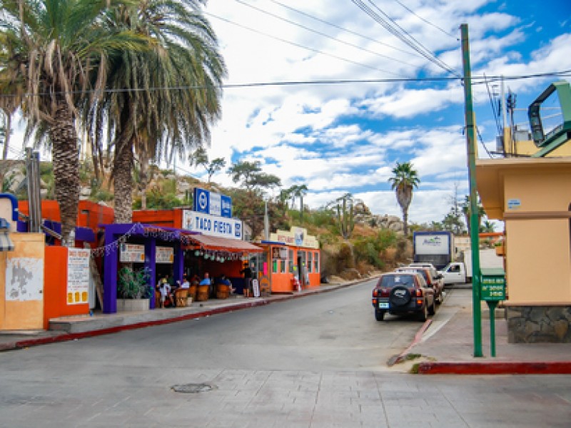 Piden apoyo empresarios del centro de Cabo San Lucas