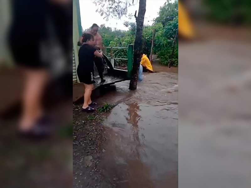 Piden apoyo urgente ante inundación en Palmarillo por lluvias