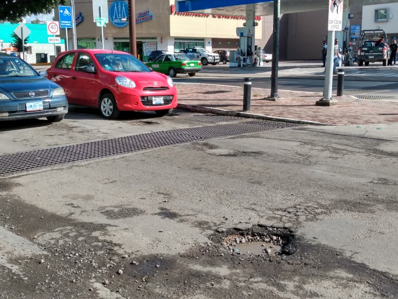 Piden asfalto en bulevar Téllez Cruces