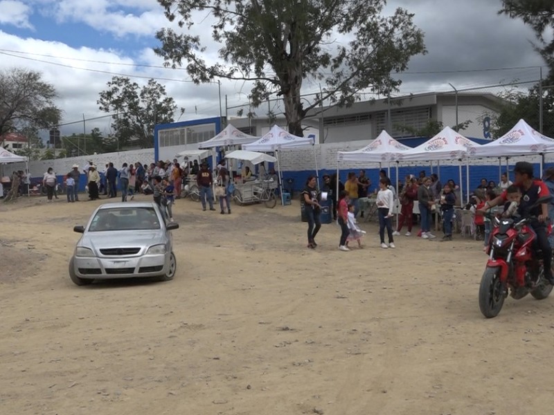 Piden atender déficit de pavimentación en la comunidad Los Naranjos