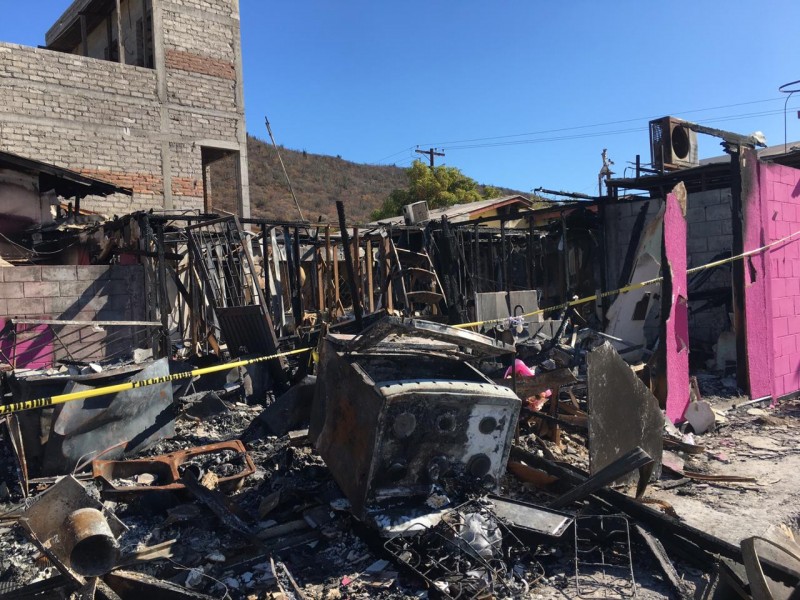 Piden ayuda para víctimas de incendio en Topolobampo