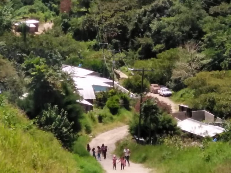 Piden carretera pobladores nueve comunidades olvidados de Bochil