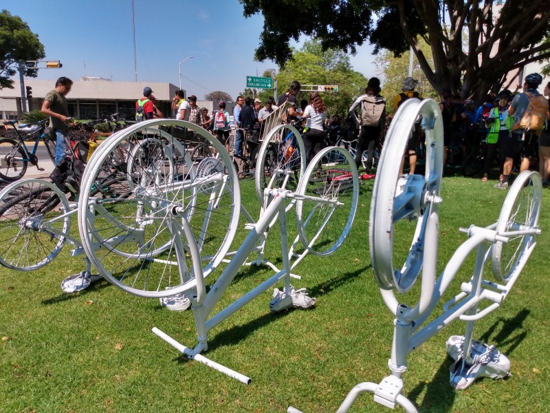 Piden ciclistas frenar violencia vial y muertes