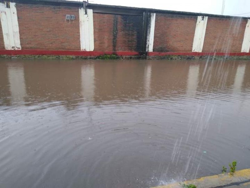 Piden ciudadanos de Tenango del Valle solucionar inundaciones