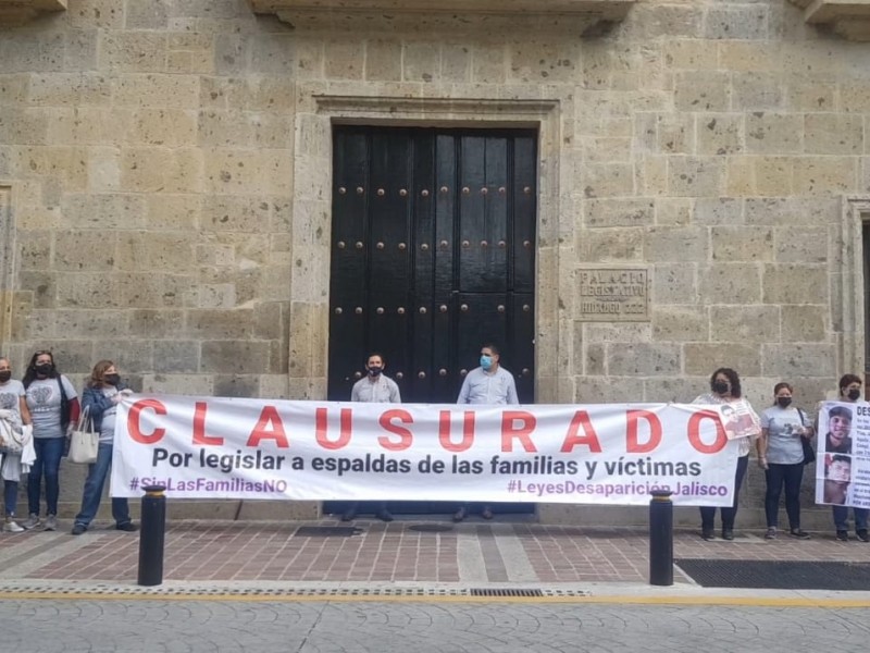 Piden colectivos ser escuchados en discusión de leyes de desaparecidos