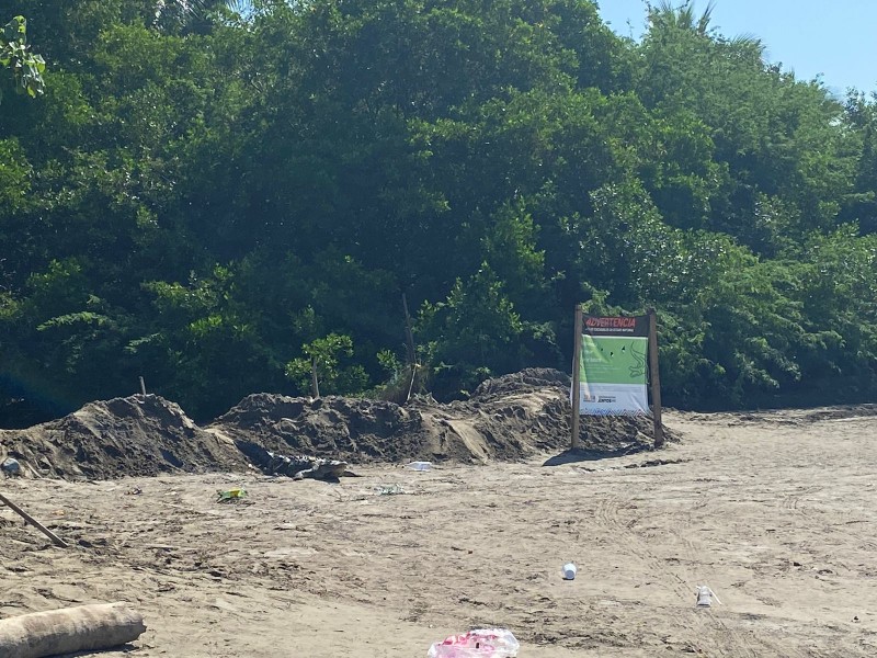 Piden colocar malla en estero de playa Linda, Ixtapa