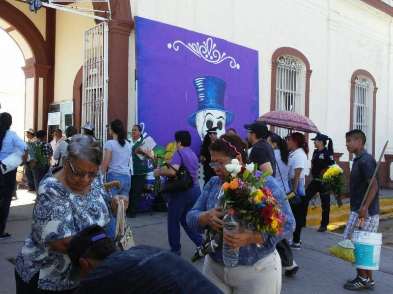 Piden comerciantes permiso para instalar feria por Día de Muertos