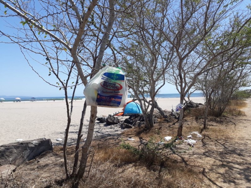 Piden comerciantes Sanblaseños a turistas recoger su basura