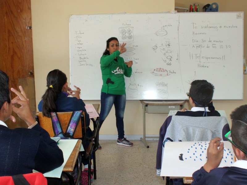 PIDEN COMPLETA REINSTALACIÓN  DE DOCENTES CESADOS