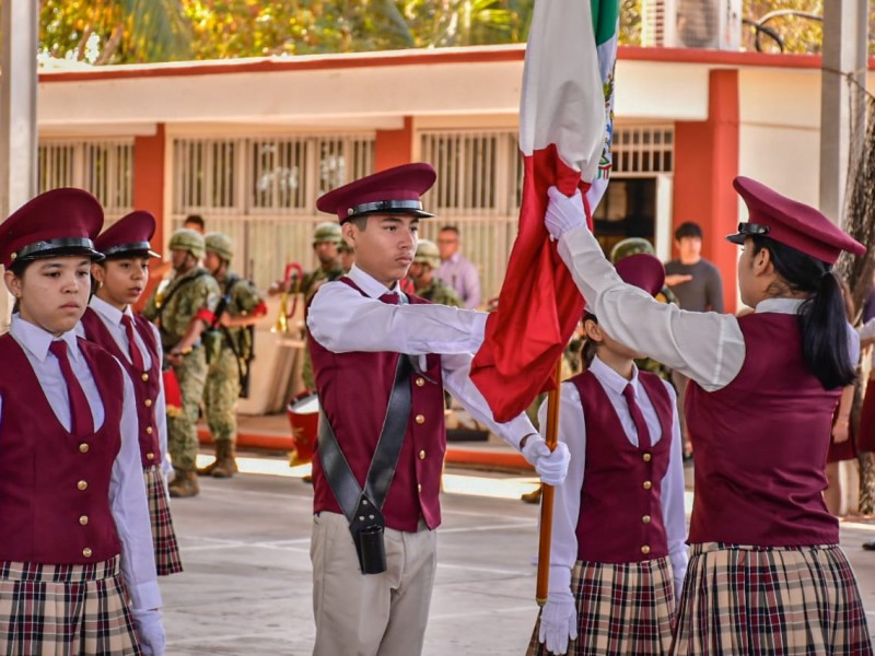 Piden infraestructura para escuela de Isla de la Piedra