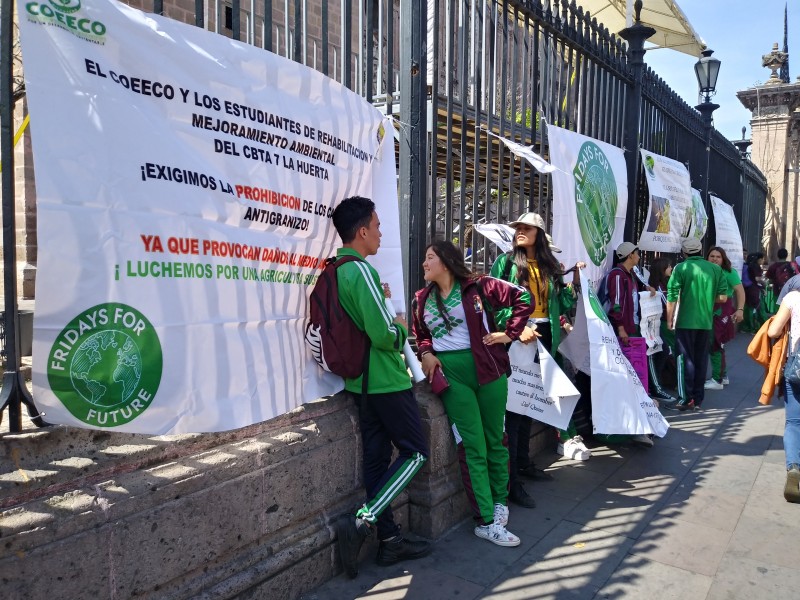 Piden jóvenes acciones contundentes contra el cambio climático