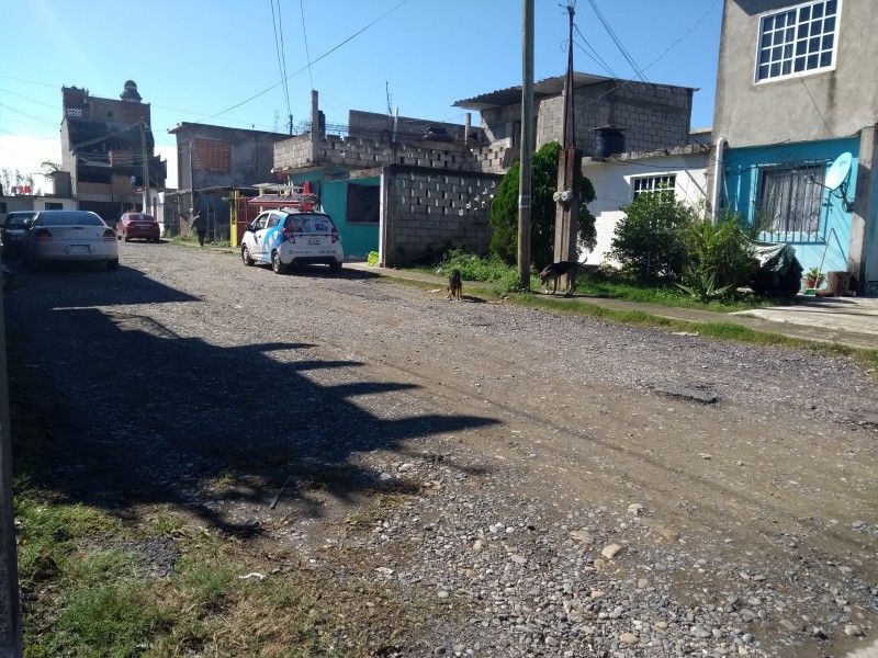 Piden pavimentación de calle en Fraccionamiento Tuxpan Vivah