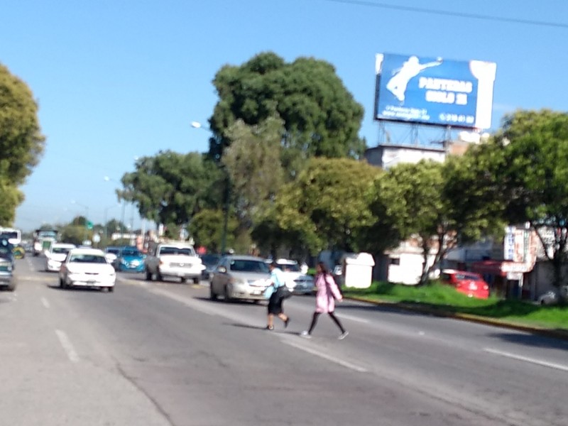 Piden puente peatonal en Mextepec, Zinacantepec