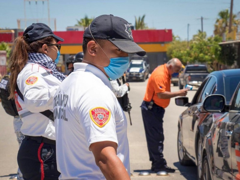 Piden que no vayan más de dos personas en vehículos