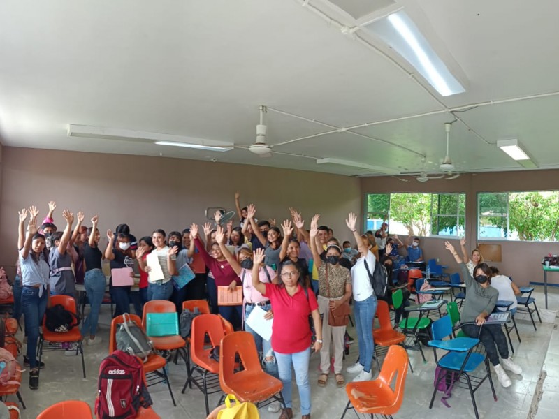 Piden reactivar licenciatura en la UPAV Cerro Azul