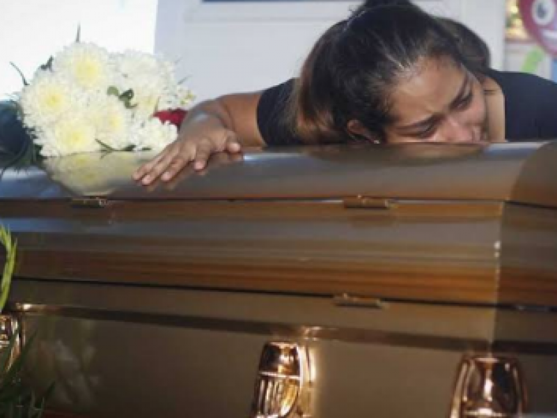 Piden regular sana distancia en funerarias