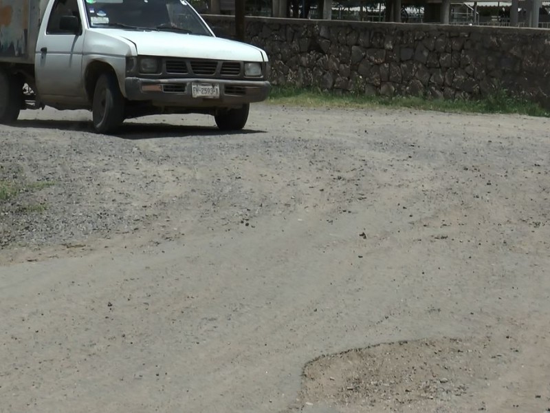 Piden rehabilitación de carretera para no quedar incomunicados