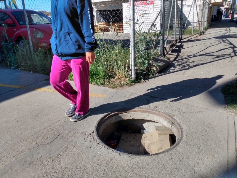 Piden reparar registro en Barrio de Guadalupe