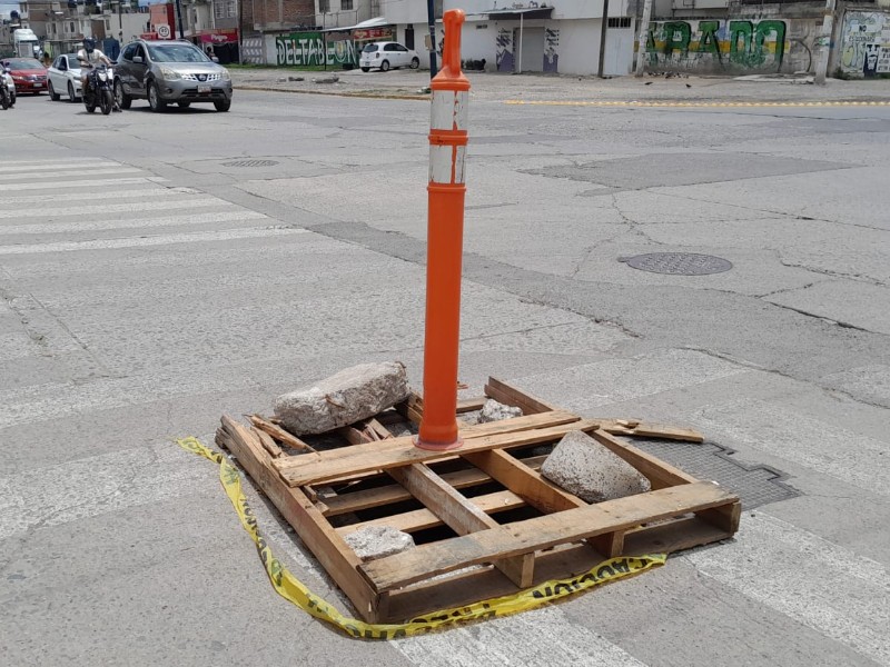 Piden reparar registro peligroso en la colonia Paseo de la Castellana