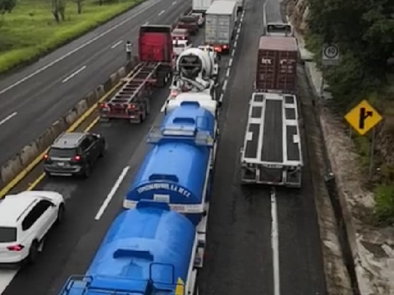 Piden resolver problemas viales generados por carga pesada