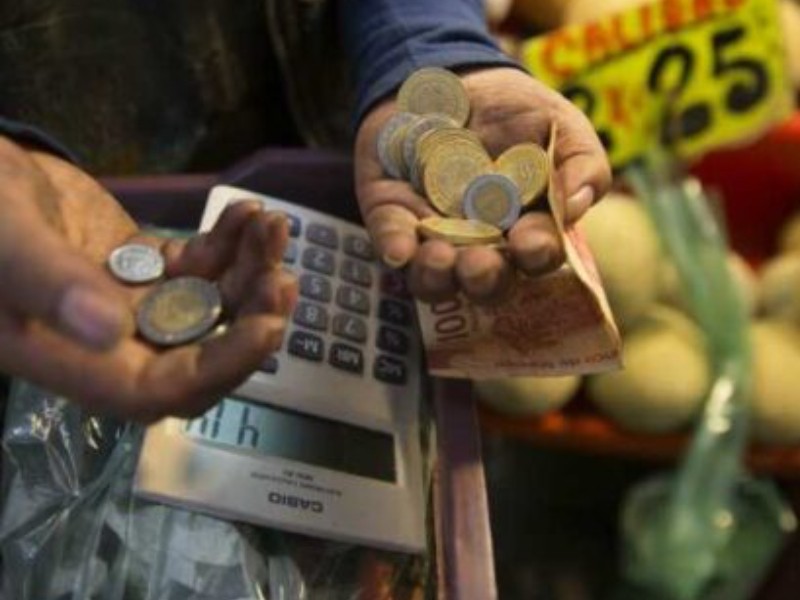 Piden salario mínimo de 323 pesos diarios para 2026