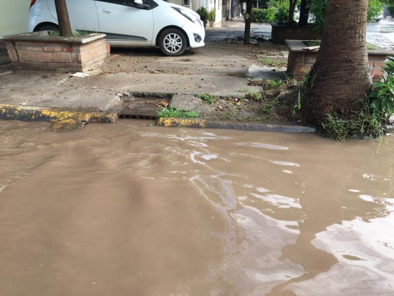 Piden se reparen bocas de tormenta en la colonia Anáhuac