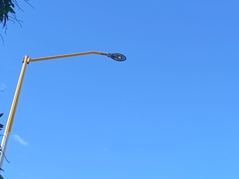 Piden sea reemplazada luminaria afectada tras las lluvias