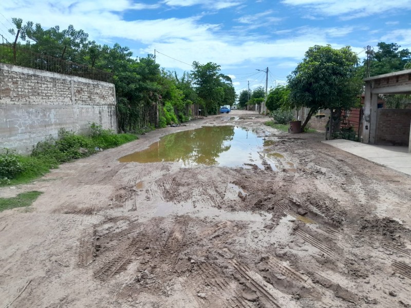 Piden solución definitiva a drenajes colapsados del Nuevo San Miguel