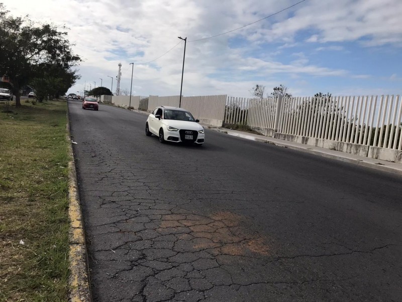 Piden topes y señalética para la avenida Eje 1 poniente