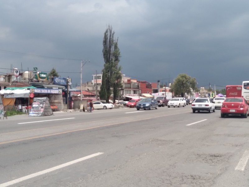 Piden vecinos de la Toluca-Naucalpan puentes peatonales