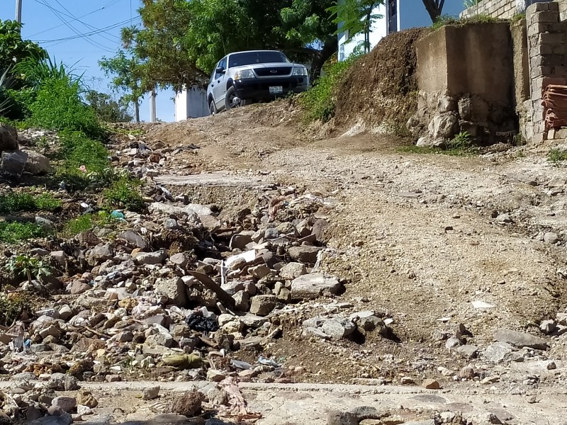 Piden vecinos obra de empedrado para calle Iztaccíhuatl