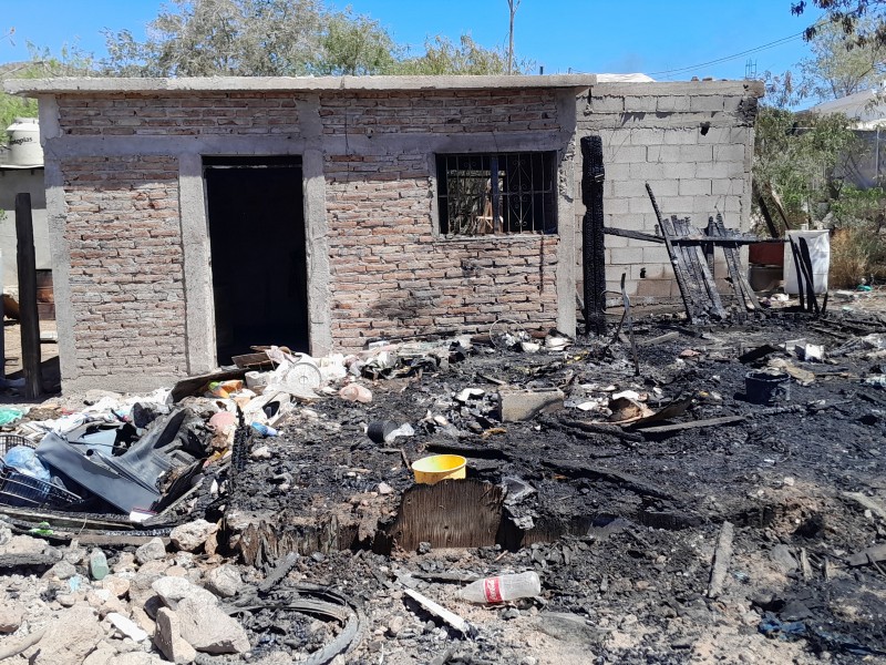 Pierde todo en un incendio y resulta con grabes quemaduras