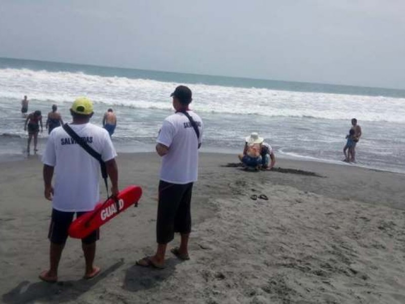 Pierden la vida sujetos en playas de Tonalá