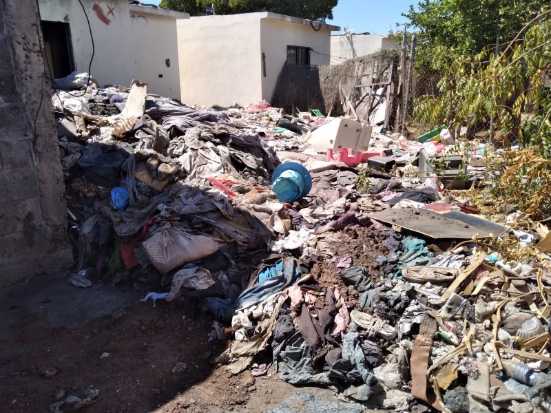 Pilas de basura impiden encontrar cuerpos humanos