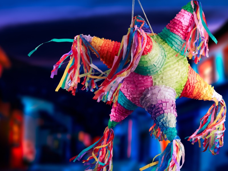 Piñatas decembrinas: tradición, color y trabajo que se reactiva