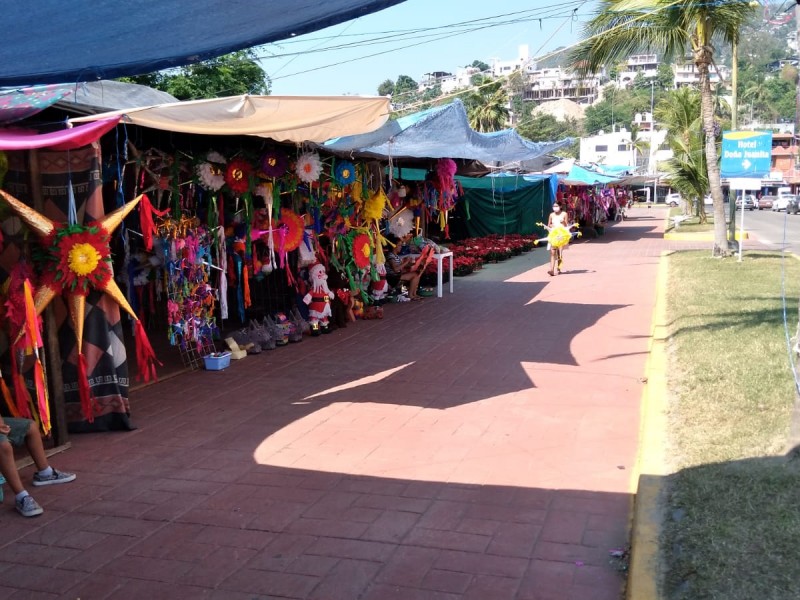 Piñateras han registrado pocas ventas en calle 5 de mayo
