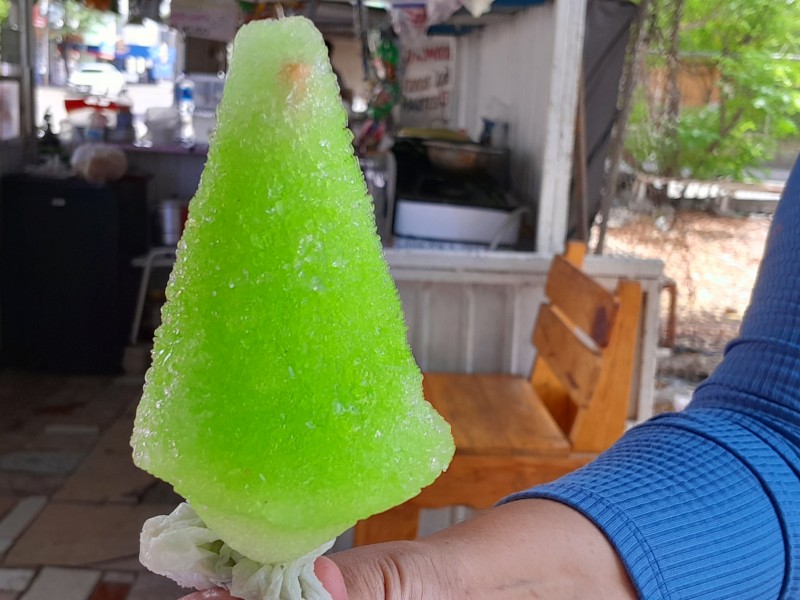 Pinitos de hielo, una refrescante tradición en Los Mochis