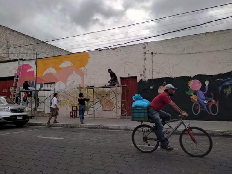 Pintan mural dedicado a movilidad no motorizada