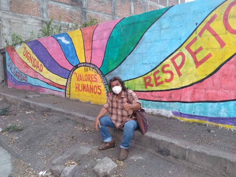 Pintan murales para promover valores humanos