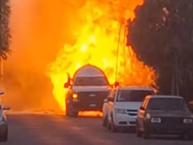 Pipa de gas explota en Lagos de Moreno