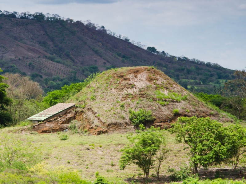 Pirámide maya pudo construirse a base de rocas volcánicas, investigación