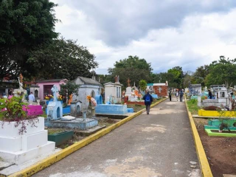 Plantean cambios en panteones de Xalapa ante demanda por inhumaciones