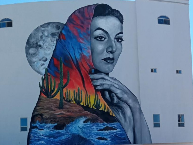 Plasman la belleza sonorense en mural en San Carlos